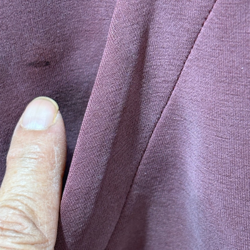 Lululemon Athletica Burgundy Jacket women’s size 6 - Picture 6 of 15